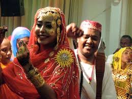 Sudanese Wedding Sudan Perfectmuslimwedding Com The Style Look S Similar To Indian Wedding But It S Not African Bride Sudanese Clothing Somali Wedding