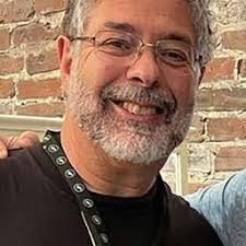 Ed Desousa's Instagram, Twitter & Facebook