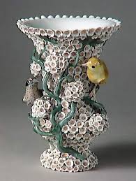 Collections De Porcelaines Europeennes Sevres Cite De La Ceramique Porcelaine Antique Fleur De Porcelaine Ceramique
