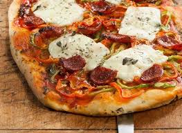 Comment Preparer Une Pizza Au Chorizo Recette Recette En 2020 Pizza Chorizo Chorizo Recette Pizza Chorizo
