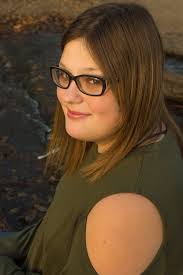 Natasha Thorn's Instagram, Twitter & Facebook