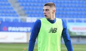 29 мая 1999 года, черкассы, украина) — украинский футболист, защитник клуба «динамо» (киев). Mikolenko Uzhe Hochetsya Rabotat Tak Kak Skuchno Bez Trenirovok I Matchej Football Ua