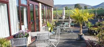 The cafe proudly introduced the cruffin, who claims to be the 1st bakery shop who bring the cruffin to johor. Cafe Seven Oaks