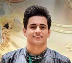 بیوگرافی علی یگانه