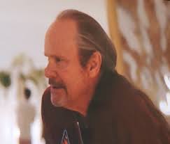 Ooohh just watched Avenue 5 and Ethan Philips is in it!