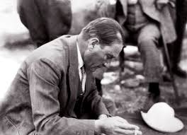 Ataturk Un Fes Kavuk Kulah Takke Sarik Ve Cubbeyi Tarihe Gomen Sozu Bunun Adina Sapka Derler Kastamonu Gezisinde Hal Fotograf Tarih Nadide Fotograflar