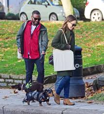 Full boyfriends list, ex and current. Game Of Thrones Emilia Clarke Daenerys Is Dating Black Man Pics Latest News Post