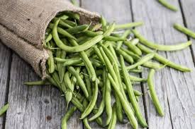 10 Fruits Et Legumes Que Les Chiens Adorent Plus Que Tout Nourriture Chien Fruits Et Legumes Haricots Verts