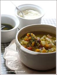 La Soupe Au Pistou Aux Legumes De Nice Delice Et Convivialite Des Soirs D Ete Recette Soupe Au Pistou Soupe Pistou Pistou