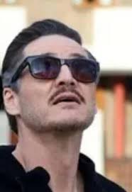 New Set Photos Reveal Pedro Pascal as Reed Richards in Marvel Studios' 'The  Fantastic Four: First Steps' Filming in Spain : r/LeaksAndRumors