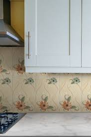 7 Inspirasi Keramik Dinding Dapur Motif Bunga Modern Minimalis