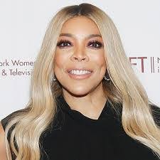 Elena Castle's Instagram, Twitter & Facebook