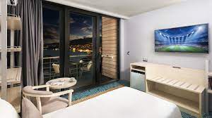 На территории ялта интурист 4*, помимо собственного ресторана, расположено более 20 ресторанов и баров с различной кухней и широким ассортиментом вин и крепких напитков. Tury V Hotel Yalta Inturist 4 Yalta Rossiya Otzyvy Oteli Ot Pegas Turistik