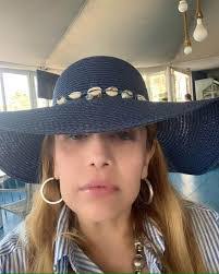 Heather Oaks's Instagram, Twitter & Facebook