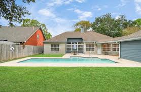 Estas en búsqueda de una casa nueva? Necesitas información de las mejores  constructoras? Sabías que puedes negociar muchos detalles de la compra de  tu casa? Para más información llámanos hoy 832-633-5701 Texas