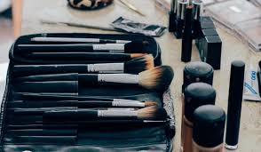 Hi, ich biete hier ein ordnungssystem für die schminke oder andere kleine sachen. Schminkaufbewahrung Produktubersicht Und Kauftipps