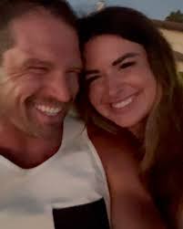 Welcome to Holland Emily Perl Kingsley When you're going to have a baby,  it's like planning a fabulous vacation trip