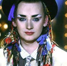 Boy george biography, news, photos, movie reviews, music, footage, press releases, comments, quotes | boy george childhood: Wiederauferstehung Boy George Singt Jetzt Wie Joe Cocker Nur Schoner Welt