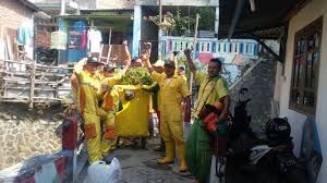 Kak mau tanya saya ikut kk tante saya jadi informasi keluarga,rumah,ekonomi,aset itu ikut informasi wali saya atau orang tua saya ya kak. Sungai Kauman Jadi Sasaran Kamis Bersih Pasning Dlh Kota Malang Prokota