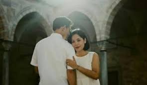 Dalam film tersebut, perempuan kelahiran 21 november 1977 tersebut beradu peran dengan aktor ari wibowo sebagai pasangan suami istri. Bakal Dinikahi Bos Kapal Berstatus Duda Lulu Tobing Sukses Rebut Hati Anak Sambung