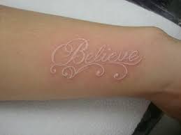 White Ink Wrist Tattoos White Ink Tattoos Beyaz Dovme Karizmatik Dovmeler Beyaz Murekkep