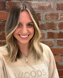 There's nothing better than cutting half of someone's hair off!! When it's  time it's time! Victoria needed a change and that she got! Nice and blunt  and bold around the face 💁‍♂️ #