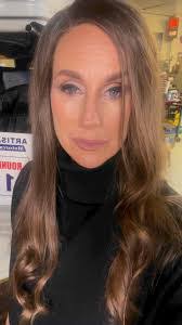 Jana Higgins's Instagram, Twitter & Facebook