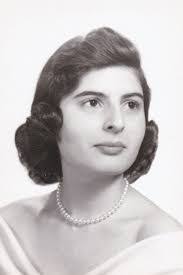 Lynda Christian's Instagram, Twitter & Facebook