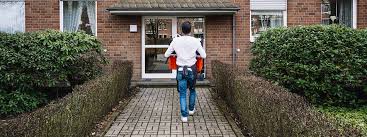 Im übrigen erfolgt die lieferung frei haus, d.h. Online Handler Aus Holland Liefert Lebensmittel Bis An Die Tur