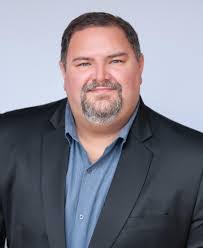 Robert Mcmath's Instagram, Twitter & Facebook