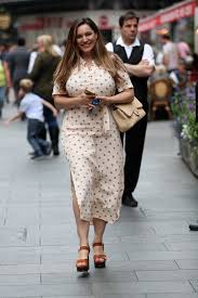 23 ноября, 1979 стрелец рост: Kelly Brook Looks Adorable In A Polka Dot Summer Dress As She Leaves Global Radio Studios In London Uk 090719 8