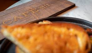 Super patty melt (1/2 lb.) patty on sourdough with melted cheese, grilled onions, served with french fries. Hegarty S Cheddar And Baked Irish Ham Toasted Sandwich On Sourdough Bread Bild Von Cafe 1920 Dublin Tripadvisor