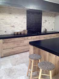 kitchen by marie laure helmkampf and laurent passe cuisine moderne cuisine bois moderne cuisines maison