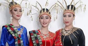 Jun 28, 2021 · anak temukan potongan tangan bayi ungkap pembunuhan oleh sang ibu, mahasiswi kupang pemeran utama saya kasih dia minum air rebusan daun kelor dan daun fua'koti. 63 Ide Baju Adat Ntt Pakaian Pengantin Pria Kupang Gaun Bola