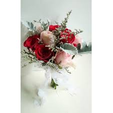 Your bouquet deserves baseballs, buttons, and butterflies. Fresh Flower Hand Bouquet For Wedding Off 72 Buy