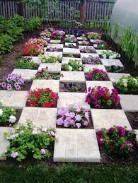 15 Striking Petunia Centerpiece Ideas For Garden Design And Yard Landscaping Diy Backyard Landscaping Garden Projects Garden Design