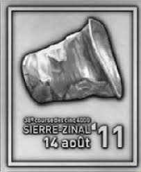  17  l'un des premiers événements marquants est probablement l'exploit de gordy ainsleigh  18  qui boucle en 1977 les 100 milles ( 160 km ) de la western states endurance run (ws100), course d' ultra endurance américaine. Sierre Zinal Peterslaufblog