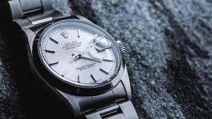 The luxury watch market has been faring poorly in recent years. 10 Best Rolex Watches For Every Budget From 2 000 To 17 000 Airows