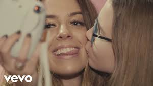 Vanessa marija else ferber, known professionally as vanessa mai, is a german singer. Vanessa Mai Maisterwerk Official Video Youtube