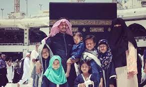 @faizal_tahir nobody official mv ⬇⬇⬇. Berita Harian On Twitter Faizal Tahir Keluarga Rai 1 Syawal Di Makkah Selanjutnya Di Https T Co Aofockiusk
