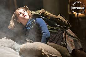 Starring emily blunt, millicent simmonds & noah jupe. How A Quiet Place 2 Brings Back John Krasinski Emily Blunt With A Bang Ew Com