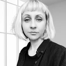 세계에서 가장 부유한 남자와 불안한 네포새끼가 영국 정치를 독재해서는 안된다. 그러나 일부 정치인들은 공화자처럼 행동하고 그의 폭발은  뉴스를 지배하고 있지만, 우리의 민주주의는 연쇄적으로 훼손되고 있다. 우리는 우리의 언론과 정치에 대한 슈퍼 부자들의