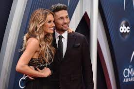 Carly Pearce Calls Fiance Michael Ray The Real Deal Carly Fiance Newly Engaged Couple