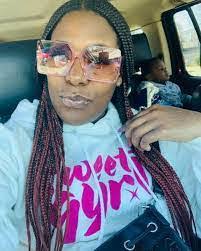 Lashaun Roberson's Instagram, Twitter & Facebook