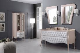 Per la massima praticità, opta per un mobile con cassetti, lavabo e specchio integrati. Mobile Bagno Classico Con Doppio Lavabo Idfdesign