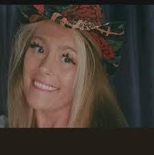 Terri Renfrow's Instagram, Twitter & Facebook