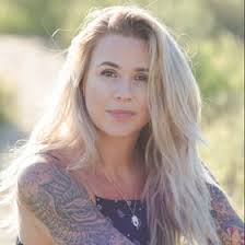 Paige Gee (candidlygee)