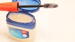 Petroleum is one of the main ingredient of vaseline. Beauty Hack Cantik Tanpa Repot Dengan 10 Kegunaan Vaseline Petroleum Jelly