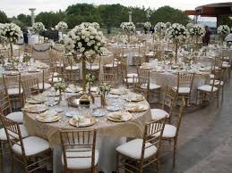 Gold And Champagne Wedding Decor Meja Pernikahan Dekorasi Perkawinan Perkawinan