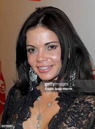 Julie Ferretti's Instagram, Twitter & Facebook